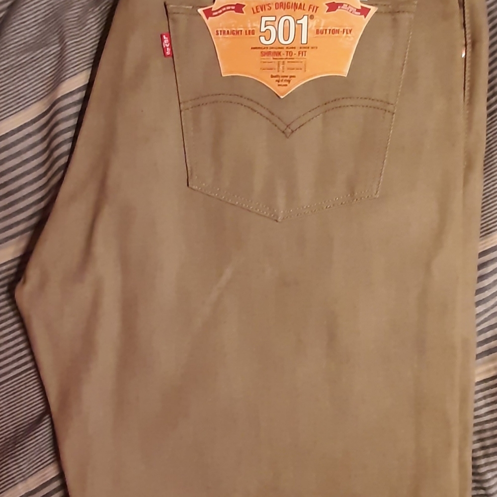 LEVI'S 501 BUTTON FLY.
